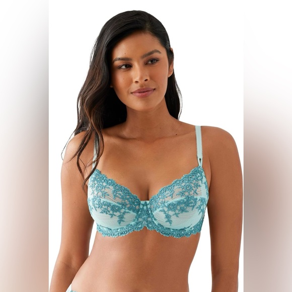 Wacoal Other - NWOT Wacoal Women's Embrace Lace Bra Size 40D
65191